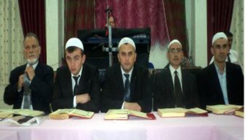 Kur&rsquo;an &Ouml;ğrenen Cami Cemaati, Ailelerinin &Ouml;n&uuml;nde Sınav Verdi