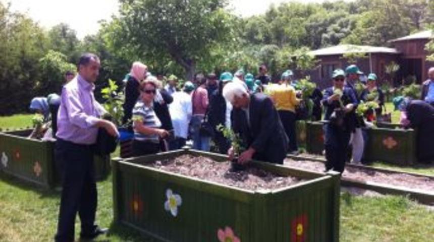 Gaziantep B&uuml;y&uuml;kşehir Belediyesi Bah&ccedil;ıvan Yetiştiriyor