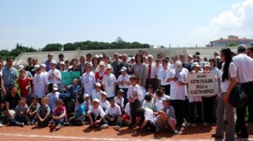 Salihli'de Engelliler Yarıştı