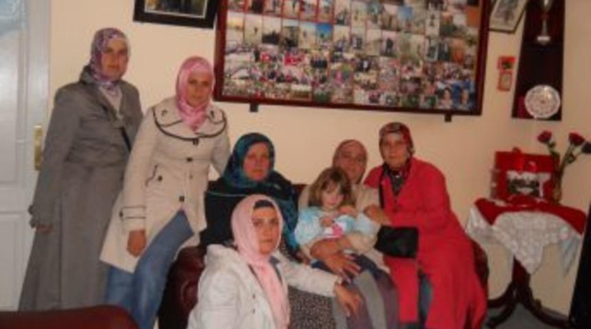 Ak Parti Karasu İl&ccedil;e Kadın Kolları &Uuml;yeleri Haftalık Toplantılarını K&ouml;yde Yaptılar