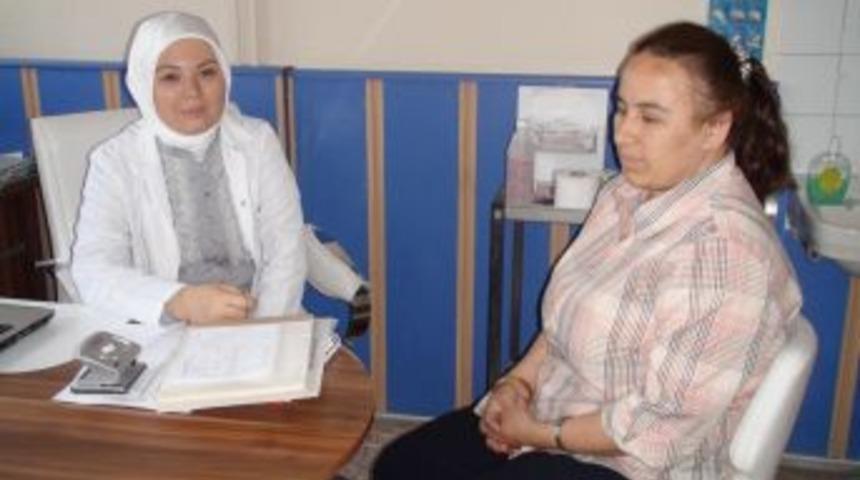 K&uuml;tahya'da Yılın Ebesi Gediz Toplum Sağlığı Merkezi'nden