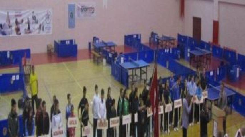 Gen&ccedil;ler Masa Tenisi T&uuml;rkiye Şampiyonu