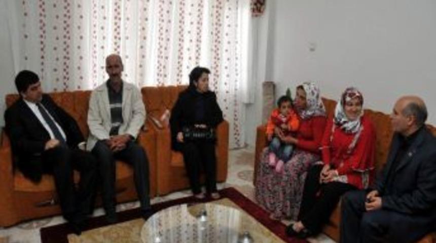 Başkan Fadıloğlu'ndan Asker Eşine Destek Ziyareti