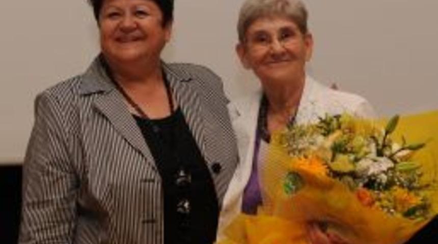 Prof.dr.karatay, "zeytinyağı Doğanın Anne S&uuml;t&uuml;"