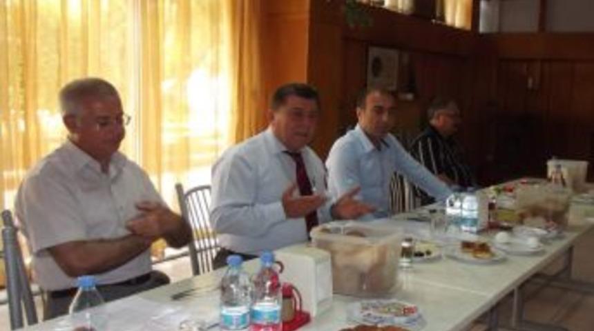 Aydın Gen&ccedil;lik Ve Spor Hizmetleri İl M&uuml;d&uuml;r&uuml; Zeynel Akın Basın Toplantısı D&uuml;zenledi