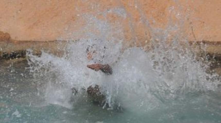 Şanlıurfalı &Ccedil;ocuklar &Ouml;l&uuml;me Meydan Okuyor