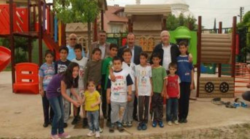 İzmit'te &Ccedil;ocuk Hakları Okulu A&ccedil;ılıcak