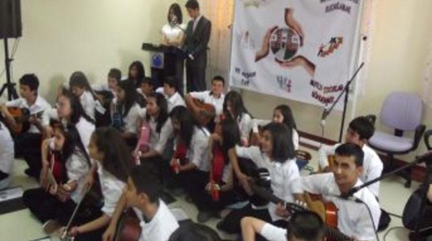 Karap&uuml;r&ccedil;ek Gen&ccedil;lik Merkezi Birinci Yaşını Kutladı