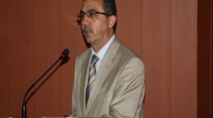 7 Aralık &Uuml;niversitesi'nde "sağlık Ekibinde İletişim" Konulu Konferans