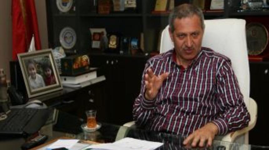 &Ouml;ğrenciler Başkan Dişli'yle R&ouml;portaj Yaptı