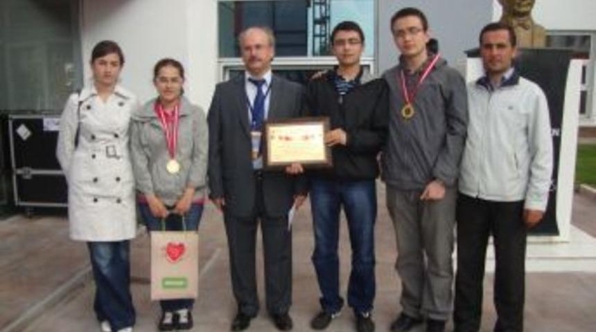 Altınbaşak, Kitap Okumada T&uuml;rkiye 3.s&uuml;