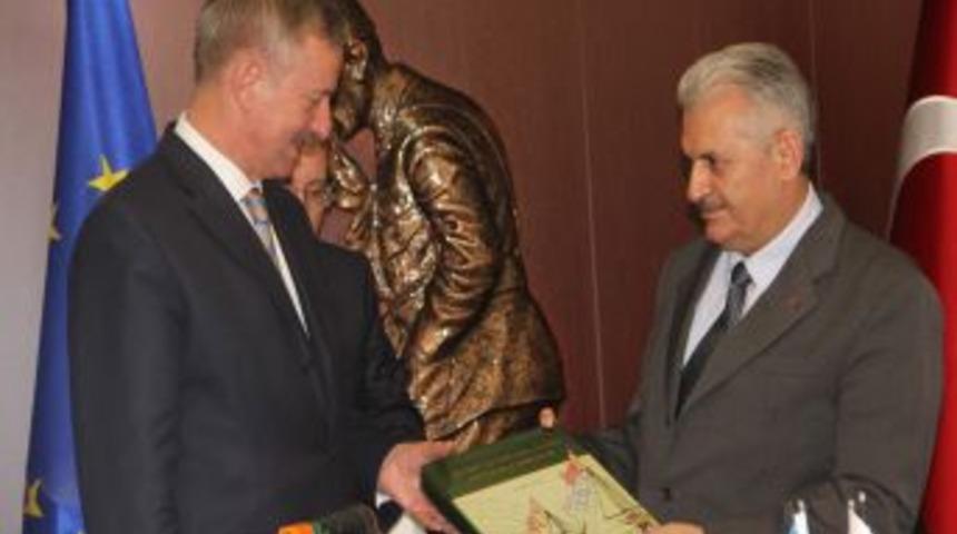 Ulaştırma Bakanı Binali Yıldırım: