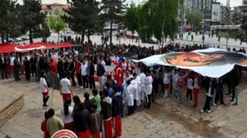 &Ouml;ğrenciler Gen&ccedil;lik Y&uuml;r&uuml;y&uuml;ş&uuml; D&uuml;zenledi