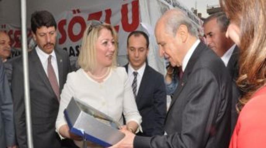 Bah&ccedil;eli, Adana Ekibini Kutladı