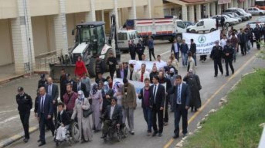 Engelliler İ&ccedil;in Farkındalık Y&uuml;r&uuml;y&uuml;ş&uuml;