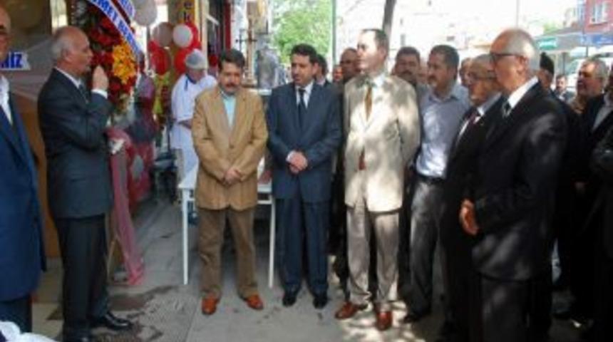 Boz&uuml;y&uuml;k'te Eğitim Yararına Kermes