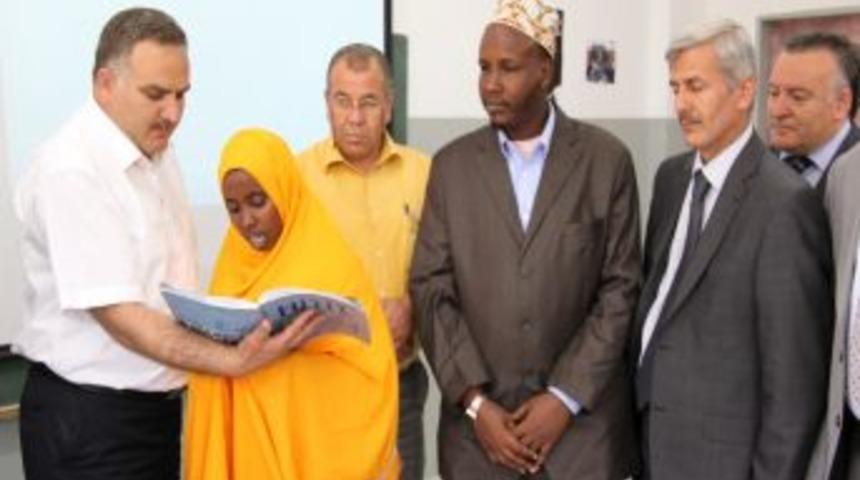 Somalili Bakan Barre: &Ouml;ğrencilerimiz Kardeşlerinin Dilini &Ouml;ğreniyor