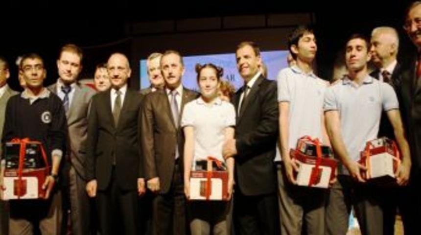 Bağcılar İbni Sina Lisesi, İstanbul M&uuml;nazara Şampiyonu Oldu