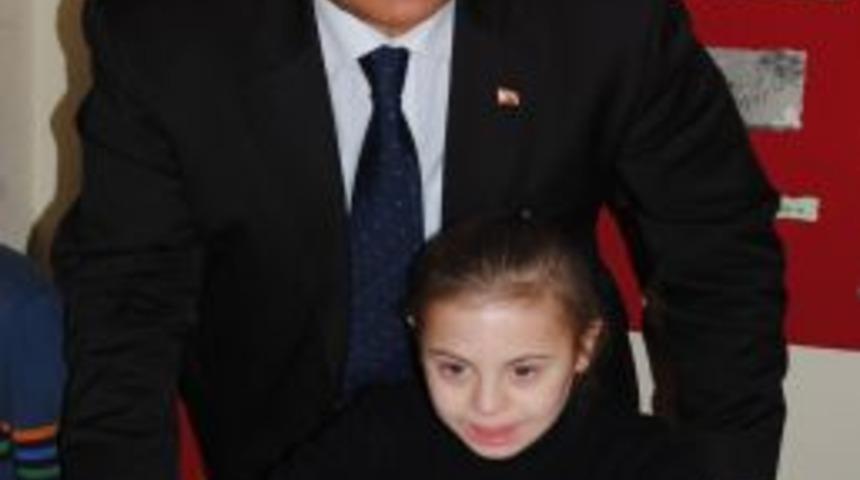 Kaymakam Bulgurlu: Engellilerin Y&uuml;z&uuml; G&uuml;lmeden Toplumun Y&uuml;z&uuml; G&uuml;lmez