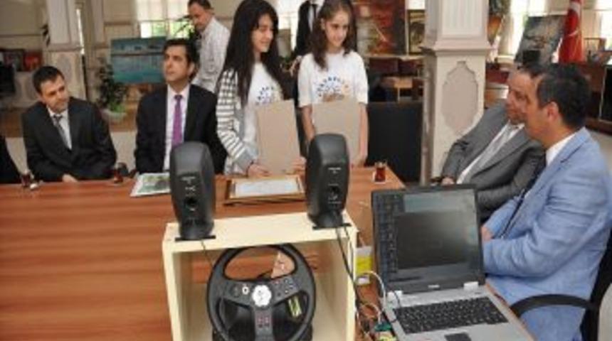 Ey&uuml;pl&uuml; Gen&ccedil;lerin T&Uuml;BİTAK Başarısı