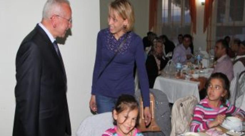 Başkan Akkaya, Engellilerle Bir Araya Geldi