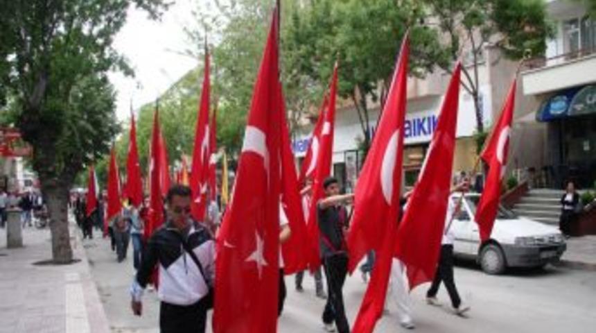 Burdurlu Gen&ccedil;ler Y&uuml;r&uuml;y&uuml;şte Buluştu