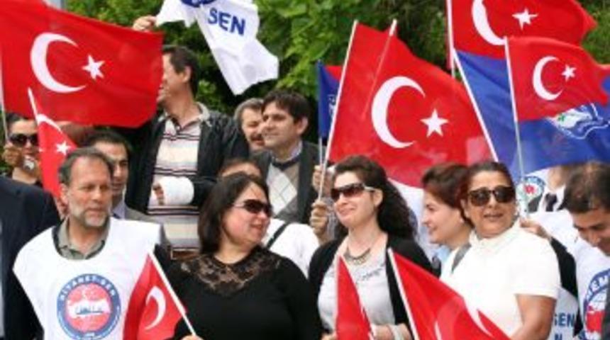 D&Uuml;ZELTME- Memur-Sen H&uuml;k&uuml;metin Memur Zammı Teklifini Protesto Etti