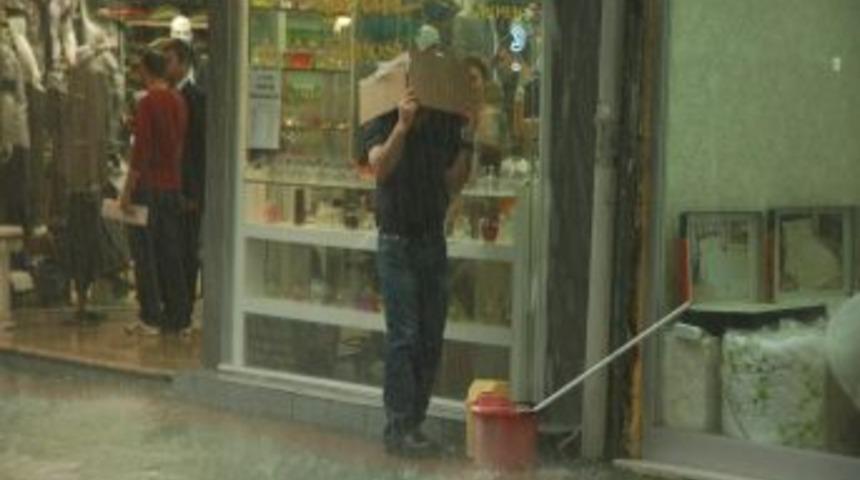 Sakarya'da 10 Dakikada Metrekareye 8 Kilogram Yağış D&uuml;şt&uuml;