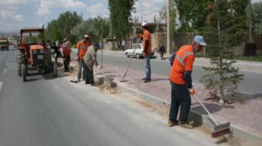 Temiz Niğde I&ccedil;in &Ccedil;alışıyorlar