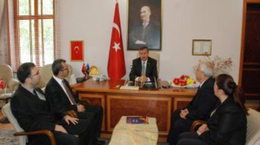 Valiye Sarı-Kırmızı &Ccedil;i&ccedil;ek