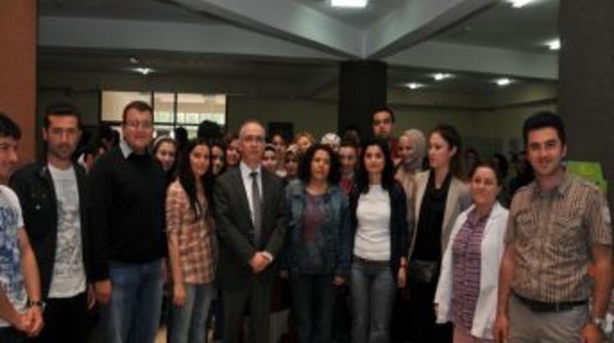 &Uuml;niversite &Ouml;ğrencilerinden Yıl Sonu Sergisi