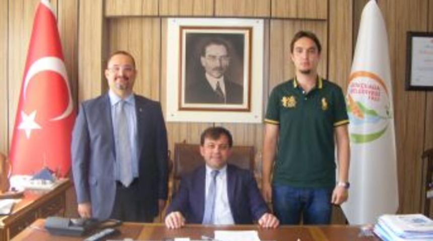 G&ouml;k&ccedil;eada İtalya'da Temsil Edilecek