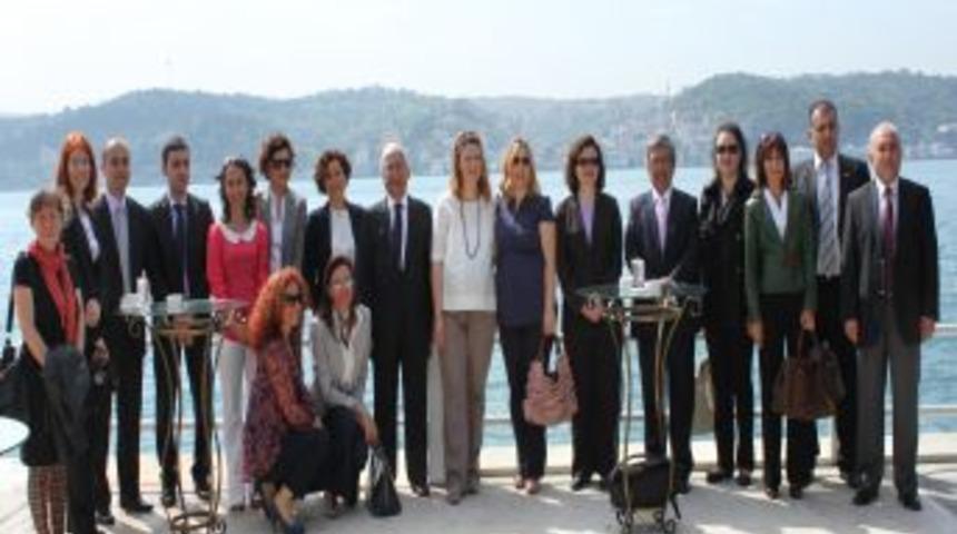 &Ouml;ğrencilerin Geleceği İ&ccedil;in &Uuml;niversite İle Sekt&ouml;r El Ele