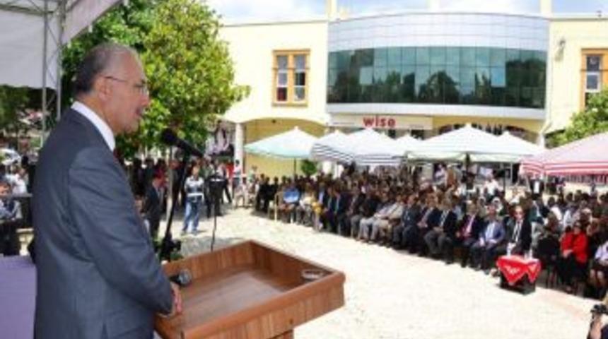 Vali Daş&ouml;z G&ouml;rdes'te Halk Eğitim Merkezleri İl Fuarı A&ccedil;ılışına Katıldı