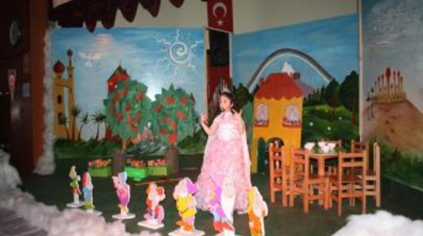 Ağrı'da Masallarla Büyüyoruz Yarışması Finali