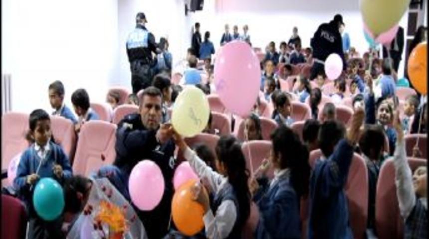 K&ouml;yr&uuml;k&ouml;y'de İlk&ouml;ğretim &Ouml;ğrencilerine Trafik Eğitimi