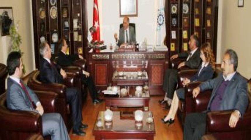 Sgk Y&ouml;neticilerinden Başkan Y&uuml;celik'e Ziyaret