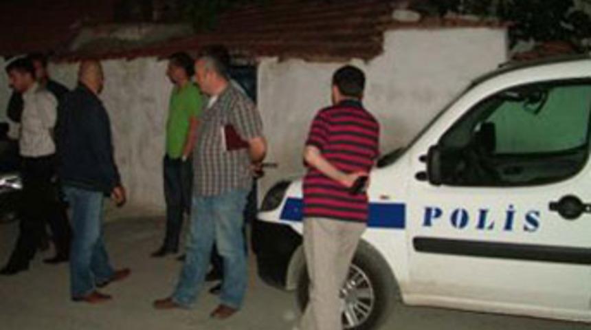 K&uuml;&ccedil;&uuml;k &ccedil;ocuk &ouml;l&uuml; bulundu