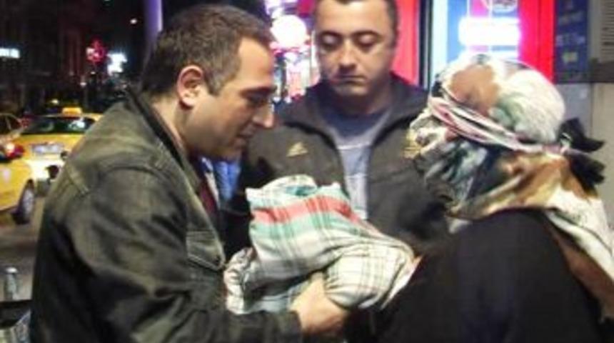 Dilencilikte Son Nokta: Kundaktan Bebek Yerine Bez &Ccedil;ıktı