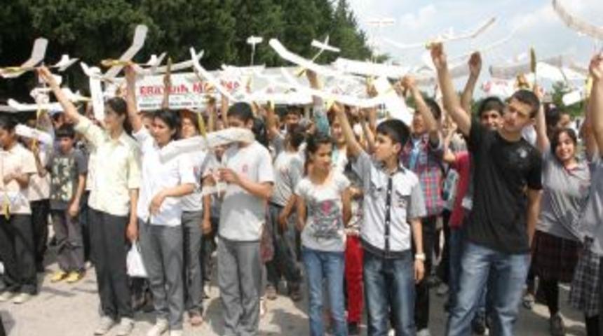 Model U&ccedil;ak Yapmanın Keyfini Yaşadılar