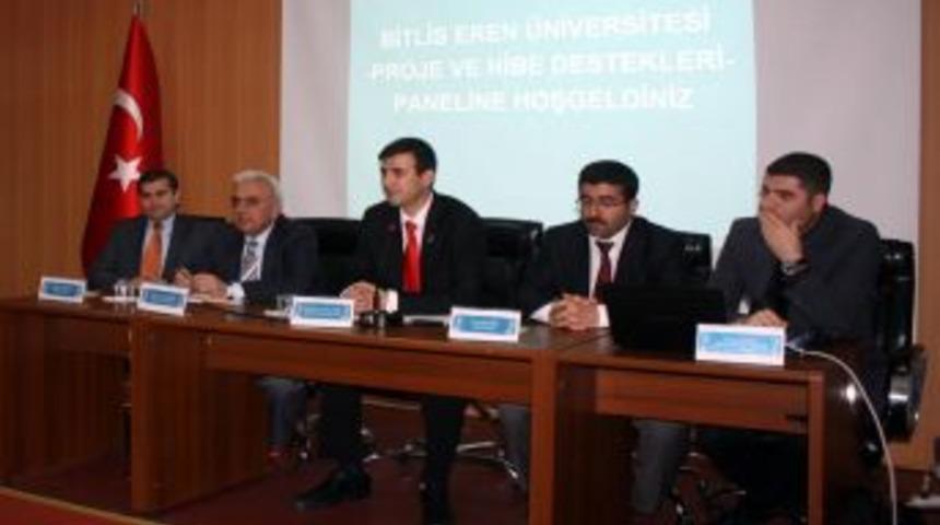 Be&uuml;'de 'kariyer G&uuml;nleri' Devam Ediyor