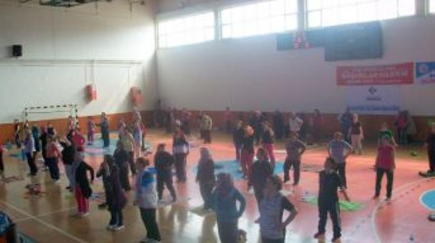 Bayanlara &Uuml;cretsiz Step Ve Aerobik Kursu