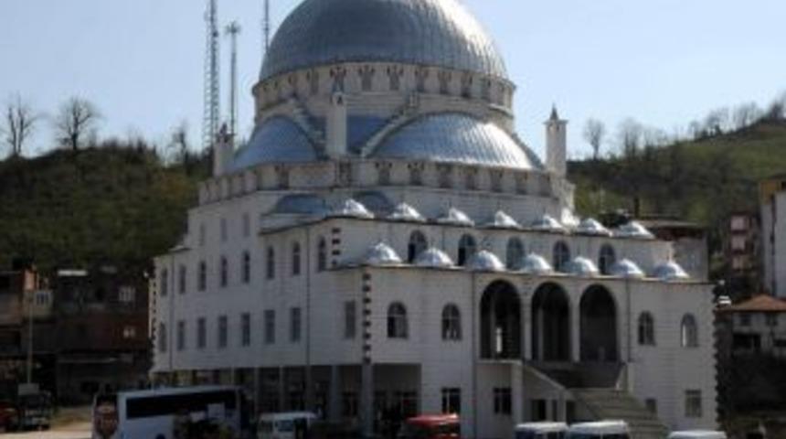 Salıpazarı'nda 3 Bin 500 Kişilik Caminin Inşaatı, 20 Yıldır Tamamlanamıyor