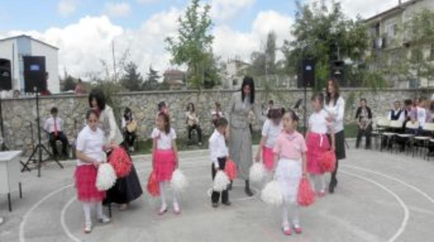 Engelliler Zile'de Engelleri Kaldırdı