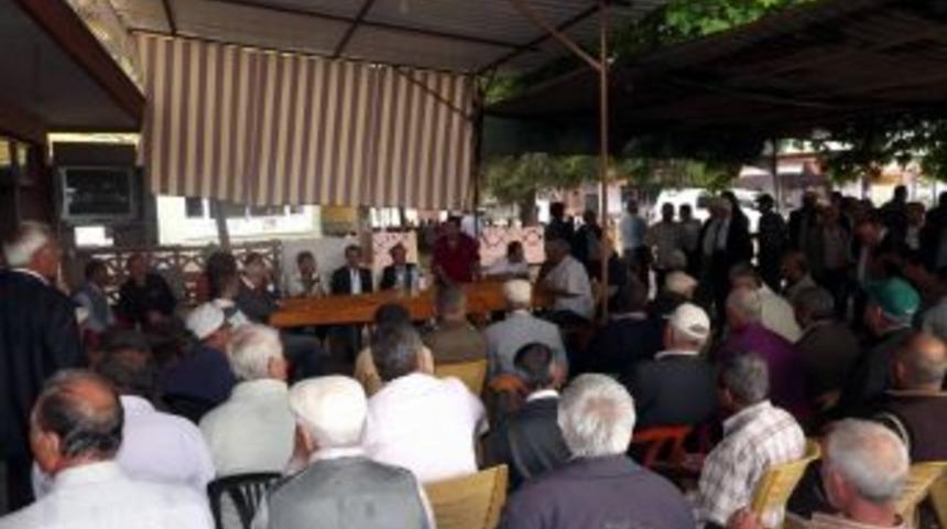 Ak Partili Yurttaş, Dolu Mağduru K&ouml;yl&uuml;lerle Bir Araya Geldi