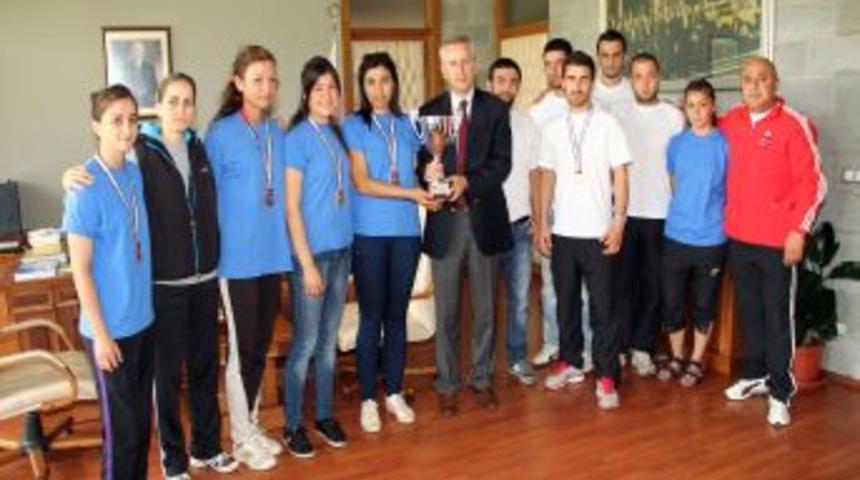 Muğla &Uuml;niversitesi Muay Thai Takımı T&uuml;rkiye Şampiyonu Oldu