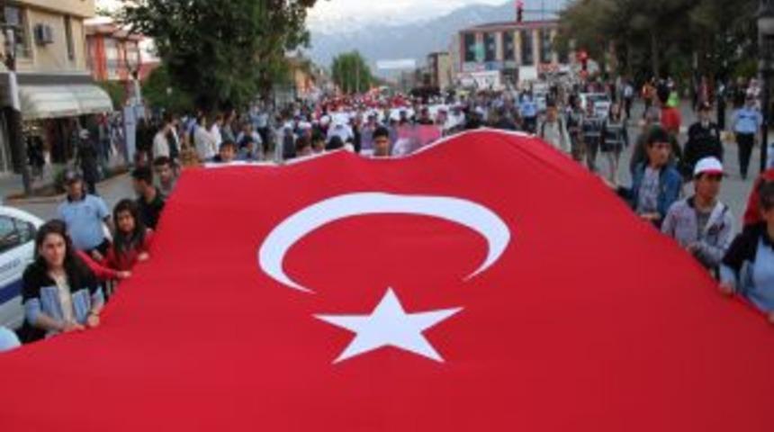 Erzincan'da Gen&ccedil;lik Y&uuml;r&uuml;y&uuml;ş&uuml;