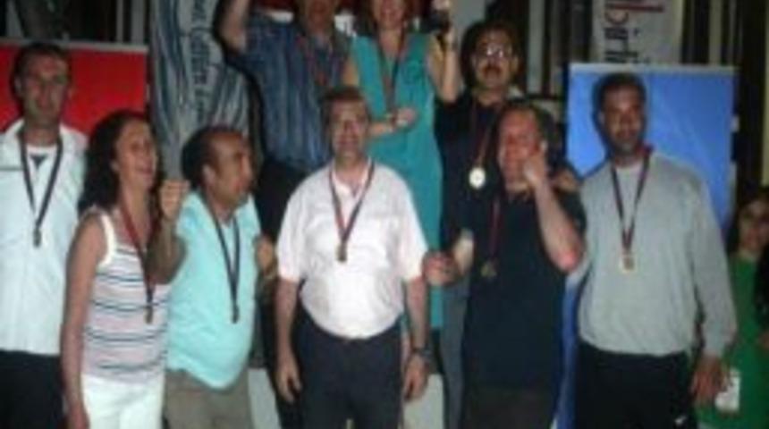 Kar Kaplanları Halat &Ccedil;ekmede Balkan Şampiyonu Oldu