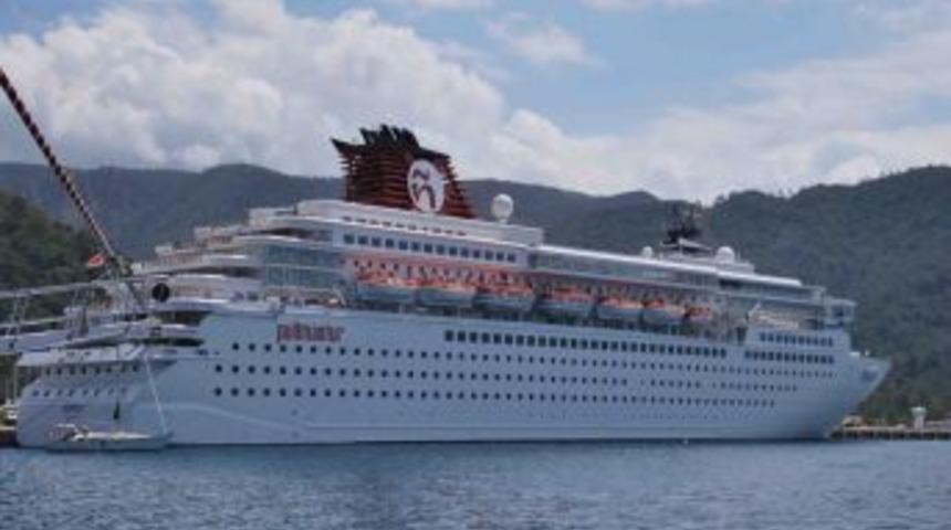 İspanyol Yolcu Gemisi Marmaris'e Geldi