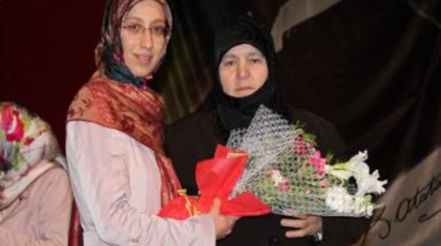 ELVANDER, Bayburt&rsquo;ta Yılın Annesini Se&ccedil;ti